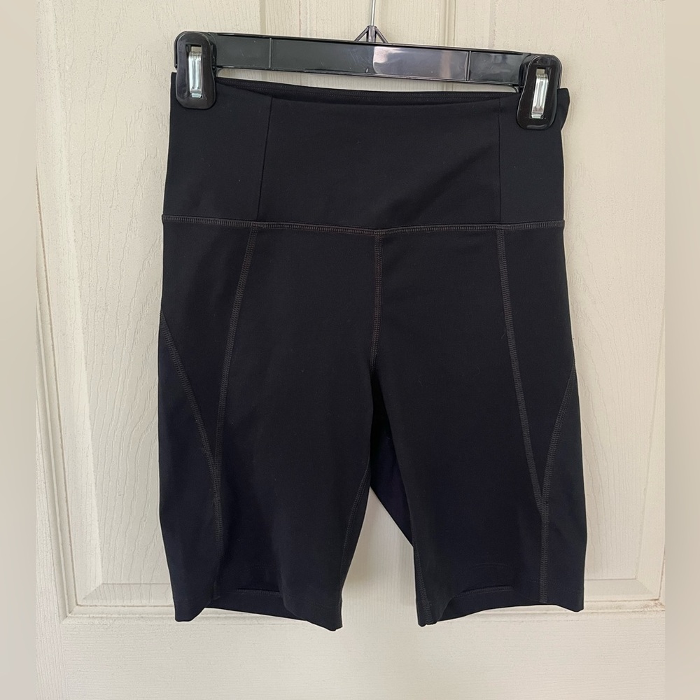 Girlfriend Collective Biker shorts size small